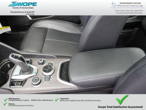 Used 2022 Alfa Romeo Giulia Ti AWD/4WD image 25