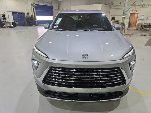 New 2026 Buick Enclave Preferred FWD image 2