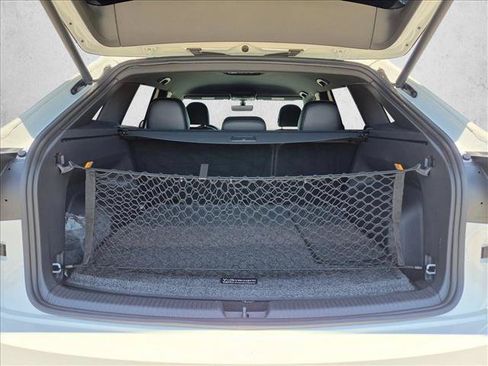 Used 2022 Volkswagen Atlas Cross Sport SE FWD image 6