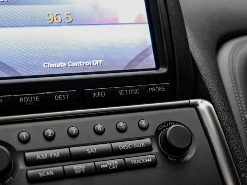 Used 2009 Nissan GT-R Premium image 75