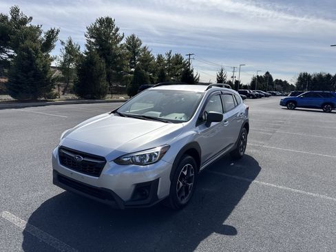 Used 2019 Subaru Crosstrek 2.0i w/ Eyesight System image 4