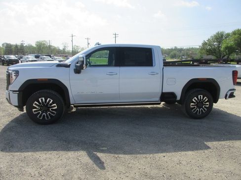 New 2026 GMC Sierra 2500 Denali Ultimate AWD/4WD image 9