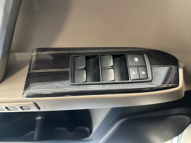 Used 2021 Lexus GX 460 Luxury w/ Accessory Package AWD/4WD image 24