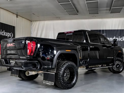 Used 2023 GMC Sierra 3500 Denali w/ Technology Package AWD/4WD image 9