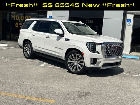 Used 2022 GMC Yukon Denali w/ Denali Ultimate Package AWD/4WD image 2
