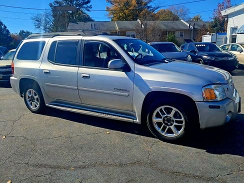 Used 2006 GMC Envoy XL Denali image 1