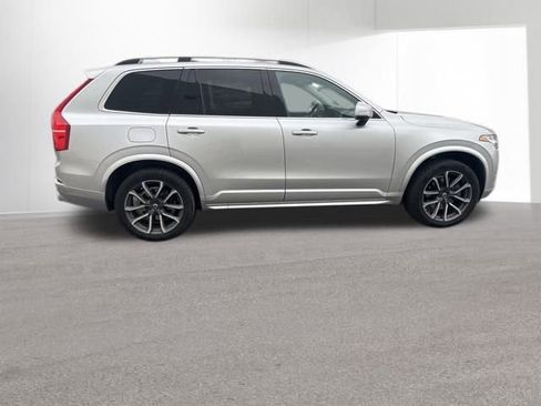 Used 2019 Volvo XC90 T5 Momentum w/ Multimedia Package image 14