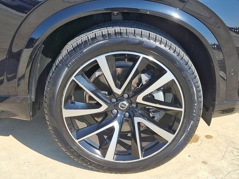 Certified 2024 Volvo XC90 B6 Plus w/ Protection Package image 8