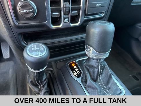 Used 2023 Jeep Wrangler Unlimited Sahara AWD/4WD image 7