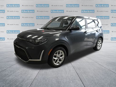 Used 2023 Kia Soul LX w/ LX Technology Package image 8