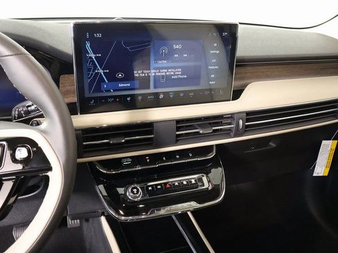 New 2026 Lincoln Corsair Reserve w/ Jet Appearance Package image 5