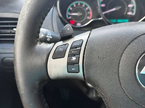 Used 2010 Chevrolet Malibu LTZ FWD image 22