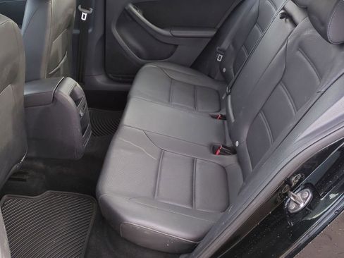 Used 2014 Volkswagen Jetta SE image 17