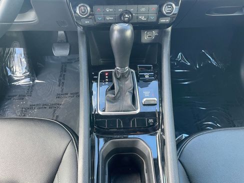 Used 2025 Jeep Compass Limited image 41