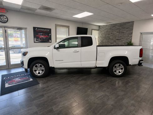 Used 2022 Chevrolet Colorado LT w/ Fleet Safety Package RWD image 4