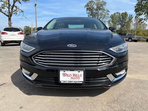 Used 2017 Ford Fusion SE image 3