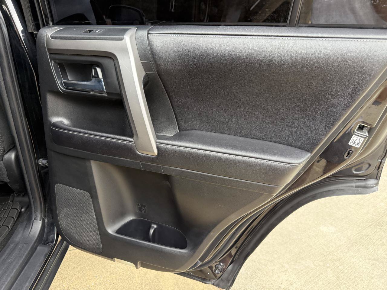 Used 2016 Toyota 4Runner SR5 AWD/4WD image 24