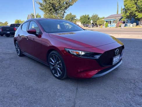 Used 2019 MAZDA MAZDA3 AWD Hatchback w/ Preferred Pkg image 7