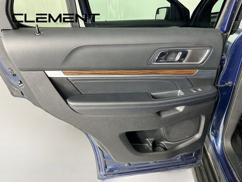 Certified 2017 Ford Explorer Limited image 31