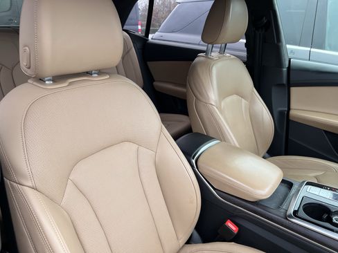 Used 2022 Audi Q8 Prestige image 35