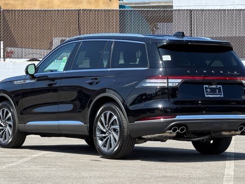 New 2025 Lincoln Aviator 2WD w/ Equipment Group 101A image 5