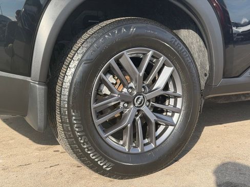 Used 2023 Nissan Rogue S image 24