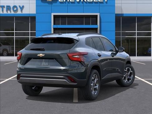 New 2026 Chevrolet Trax LT w/ LT Convenience Package FWD image 4