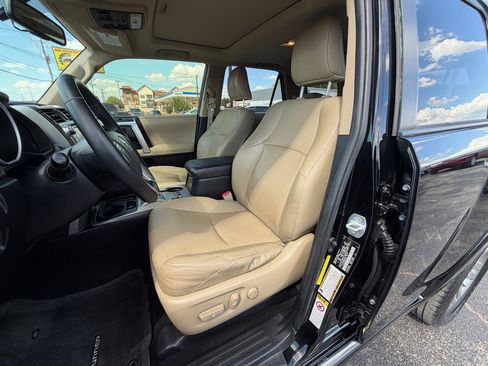 Used 2013 Toyota 4Runner Limited RWD image 10