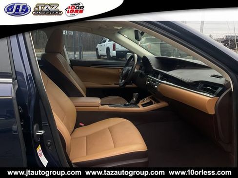 Used 2016 Lexus ES 350 w/ Premium Package w/Wood Trim FWD image 15