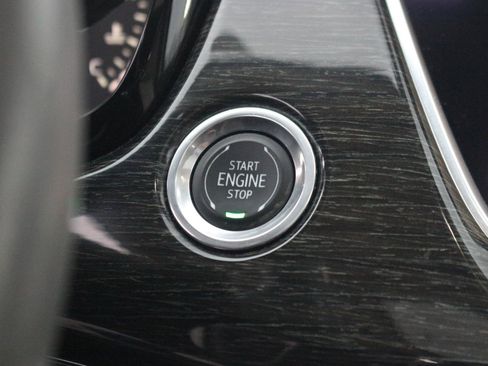 Used 2020 Cadillac XT6 Premium Luxury image 28