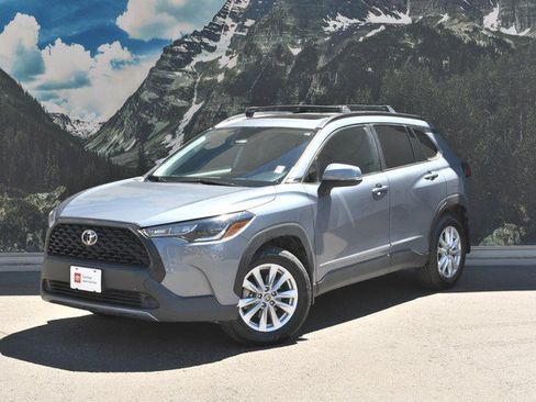 Certified 2023 Toyota Corolla Cross LE w/ Moonroof Package AWD/4WD image 6