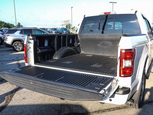 Used 2018 Ford F150 XLT w/ Equipment Group 302A Luxury AWD/4WD image 7