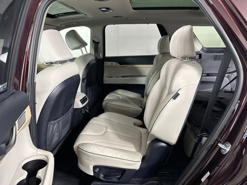 Used 2023 Hyundai Palisade Limited w/ Cargo Package image 26