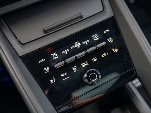 New 2025 Porsche Macan 4S Electric image 20