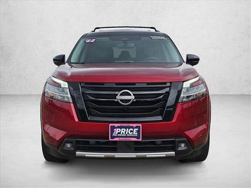 Used 2022 Nissan Pathfinder SL w/ Lighting Package (N92) FWD image 2