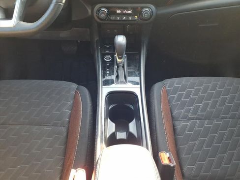 Used 2023 Nissan Kicks SR image 16