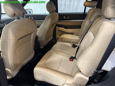 Used 2017 Ford Explorer 4WD w/ Class II Trailer Tow Package image 9