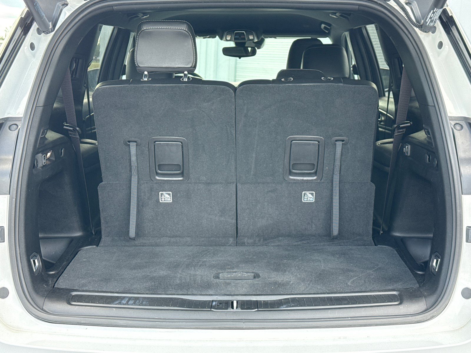 Used 2024 Jeep Grand Cherokee L Limited RWD image 18