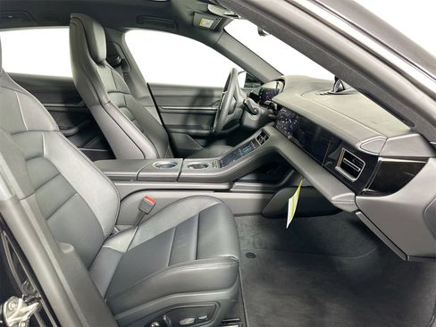 Certified 2025 Porsche Taycan 4S image 18