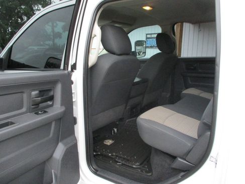 Used 2011 RAM 2500 ST w/ ST Popular Equipment Group AWD/4WD image 19
