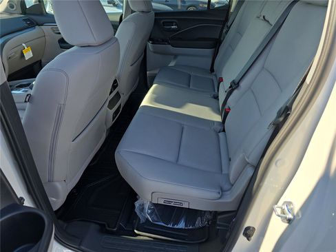 New 2026 Honda Ridgeline RTL image 13
