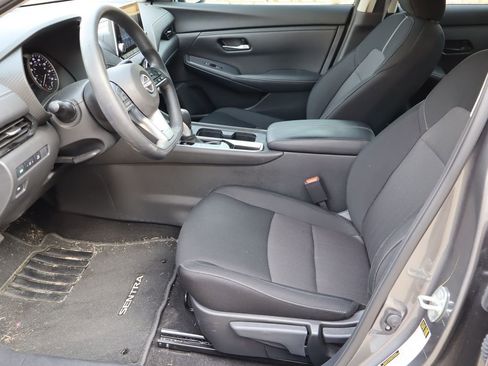 Used 2024 Nissan Sentra SV w/ Lighting Package FWD image 15