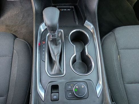 Used 2023 Chevrolet Traverse LT image 15