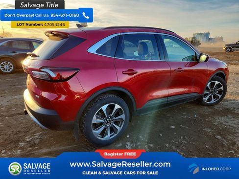 Used 2023 Ford Escape Platinum w/ Premium Technology Package image 4