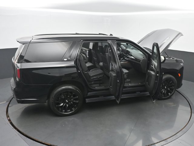 Certified 2024 Cadillac Escalade Sport Platinum w/ LPO, ONYX Package AWD/4WD image 92
