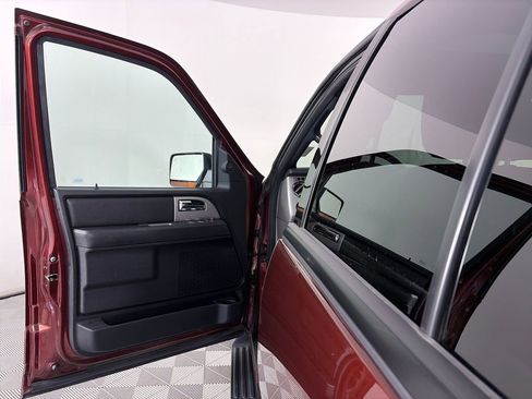 Used 2017 Ford Expedition XLT w/ Equipment Group 202A image 10