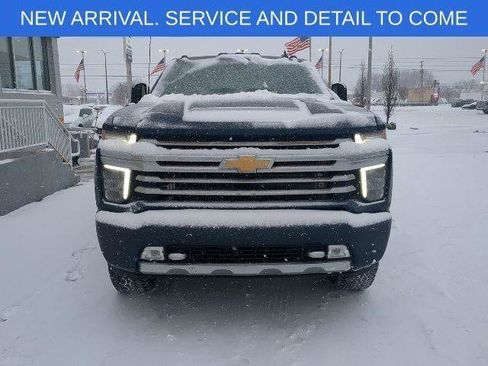 Used 2022 Chevrolet Silverado 2500 High Country w/ Z71 Off-Road Package image 11