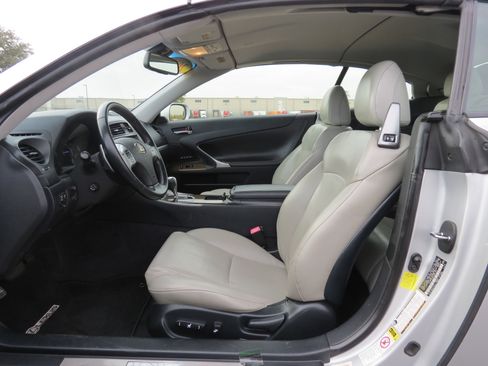 Used 2012 Lexus IS 250C image 36