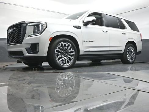 Used 2023 GMC Yukon Denali Ultimate AWD/4WD image 36