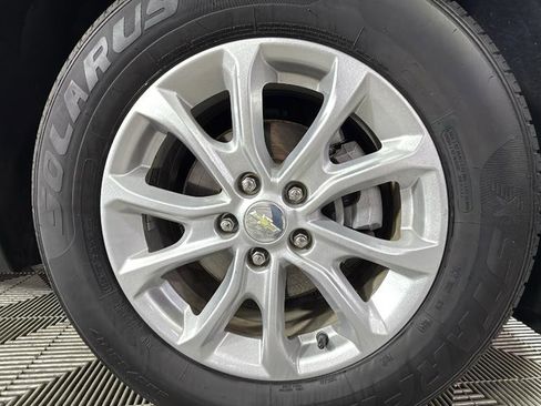 Used 2019 Chevrolet Equinox LS image 32